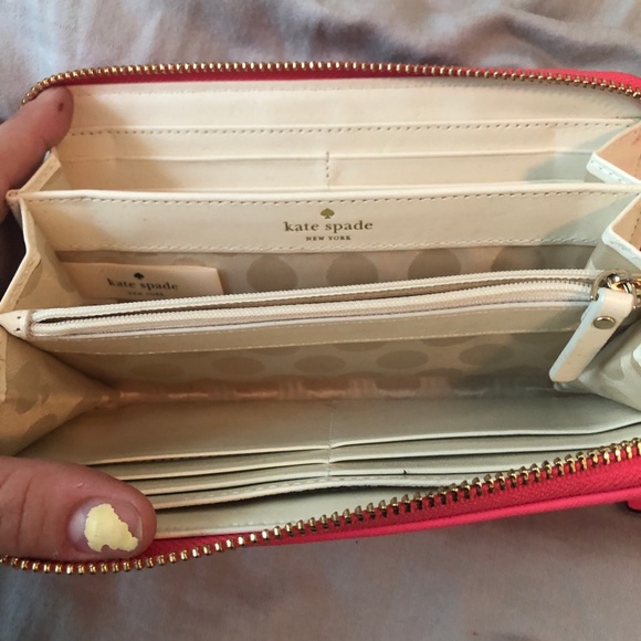 Kate Spade pink leather wallet - Picture 3 of 3